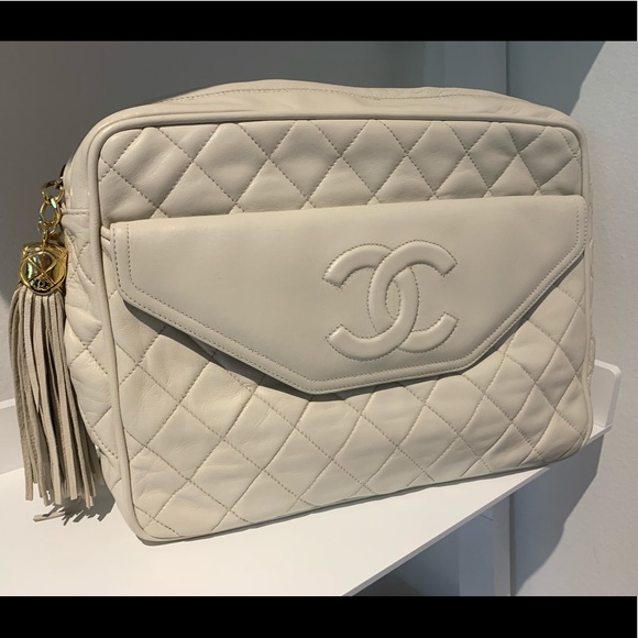 Chanel shoulder camera bag - Picture 2 of 5